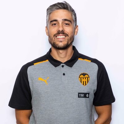 Gdo. en CAFD / Máster Alto Rendimiento / Máster Profesor Secundaria / Profesor FP @institutoMEDAC / Entrenador del Querubín VCF @Academia_VCF