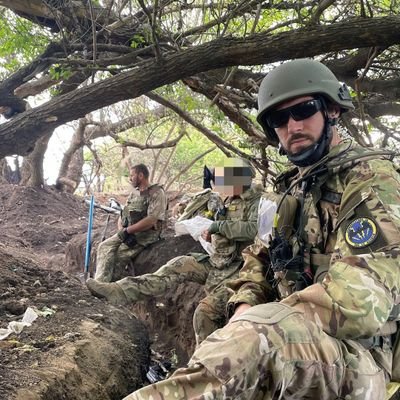 🚑 Combat Medic in Ukraine's Service 🇺🇦 | Lifesaver on the Frontlines 🪖 | Providing care when it's needed most 🌡️ | Dedicated to Ukraine's safety 🦺