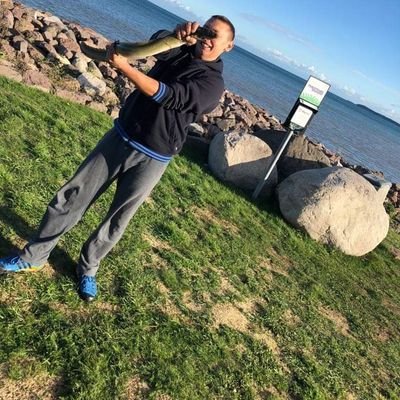 slawek_777's profile picture. „Bycie szczerym może nie da ci zbyt wielu przyjaciół, ale zawsze da ci tych właściwych.”
– John Lennon💪💪💪