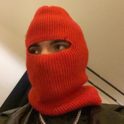 Lounilion's profile picture. C'est moins pire que l'enfer alors fais pas comme si t'étais à l'agonie
