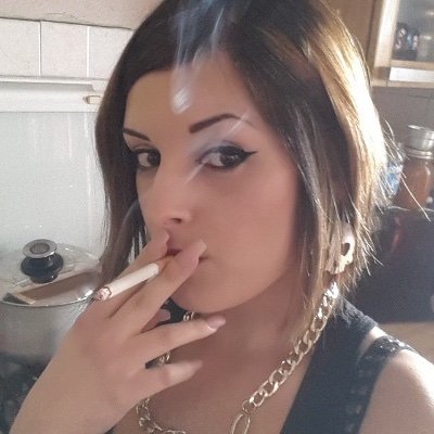 Fell free to dm for shout outs 
Smoking fetish fan