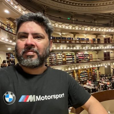 danivargasar's profile picture. 