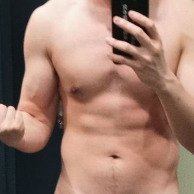 0755zzzz's profile picture. 0755，24岁，185
爱好健身，喜欢做爱，粗口
期待与你的相遇。
/QQ: 1625026207