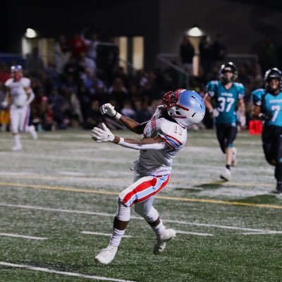 | WR/SB/RB | 5’9 150lbs | 93% Average | C/O 2024 | Bayview Sharks | chigoratate@gmail.com