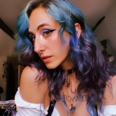 baby tattoo artist 🤟🏼 compte privé: @uncolorainbow
