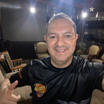 JoseVonLo's profile picture. 🍕☕️☕