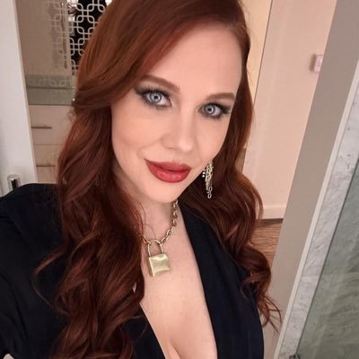 Die professionelle Herrin MAITWARD ist auf der Suche nach allen Sklaven und Keuschheit Sissy in den USA und Deutschland 🇺🇸🇩🇪, AVN Best lead actress/XBIZ 🏆