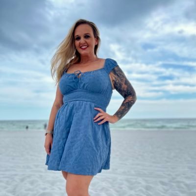 BYoungWolfe's profile picture. Married*Mom*Nurse Practitioner ❤Jesus❤Family❤️Conservative 💙🩷🩷 granny