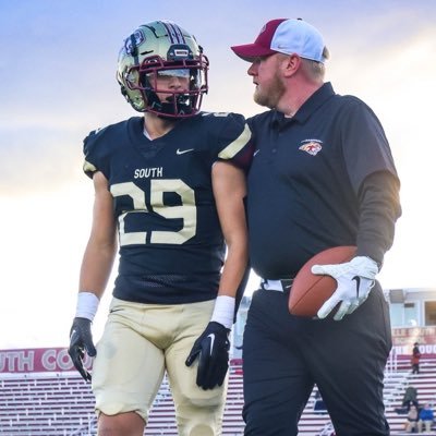 Lakeville South|Rb/Lb|height 6’0|weight:200| gpa: 4.05| football/basketball|2026|40:4.6|Nicswanson33@gmail.com|https://t.co/SlFVgFI58y