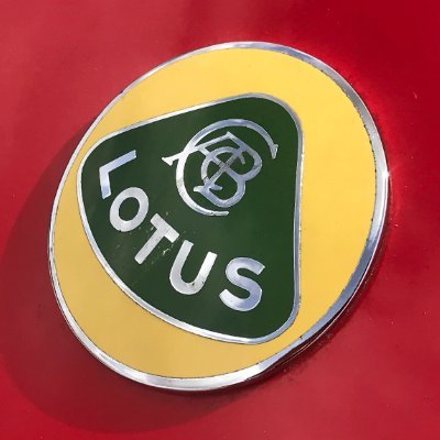 Student, Mechanic. I love Lotus and everything related to it | 19 | Proud Xsara owner