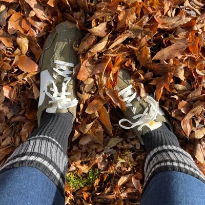 thenikstar's profile picture. just starting my find me 50’s 30 months alcohol free and crazy cat laday. ridin’ the wave and finding glimmers and groovy vibes. 🤟🏻😻🤟🏻🏳️‍🌈🌊🕺🫶🏻