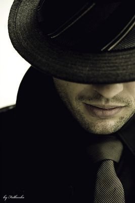 waleedalharbi09's profile picture. من الصعب إقناع الذباب أن الزهور أفضل من القمامة