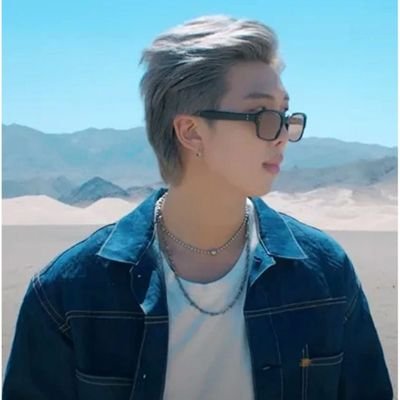 army 🔮 BTS / kdrama /Fan account
 
🙏 لوکال فالو نکنه