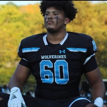 Woodland Hills highschool LT/DT.6,5 .290lbs. 4.0 gpa 📚OT 1st team all conference. phone number -412-897-3285