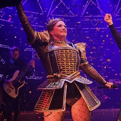 FANPAGE - Supporting the phenomenal @NikkixBentley - Catherine of Aragon in Six the Musical. 👑 Previously: Elphaba 💚, Shrek, Ghost and more ⭐