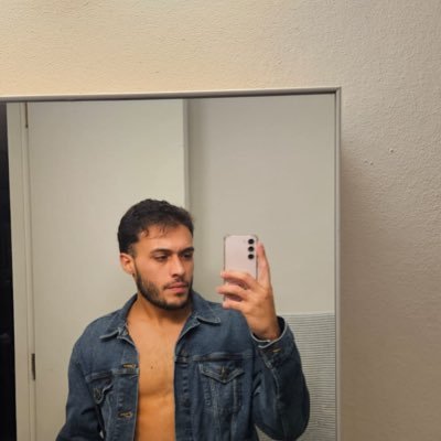 20 TAURO UPRU/NUC Dormir es de pobres Not boyfriend material por el momento