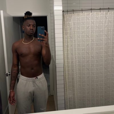 sadboiceejay Profile Picture