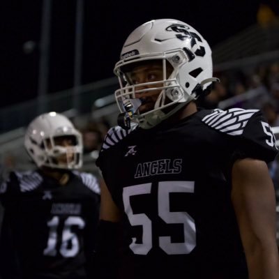 C/O 25| 5’9 215|DL|590 squat 300 bench 250 powerclean |email ronnie.mcmorris@angelsemail.org|Var Track and Field|4 school records🏋🏽|48th in my position WI