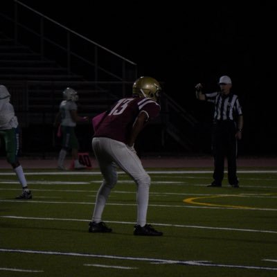 Oakton High School 🏈 26’ | Outside/Middle Linebacker | 5’11 170lbs | OmerAli121276@gmail.com | 1+ 202-929-9976