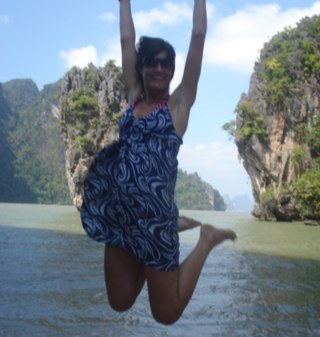 mandylonge's profile picture. loves Jesus (my everything), loves music (piano) & loves cape town (my home).