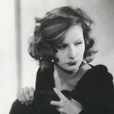 AinsleyWelt's profile picture. “Ars longa，vita brevis”