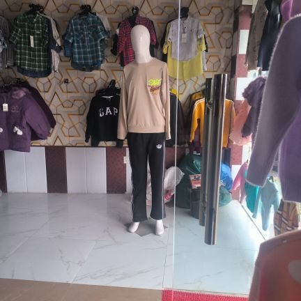 AzzuIbrahi60551's profile picture. 