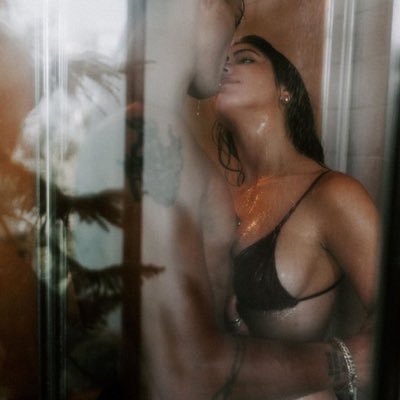 XQR654888's profile picture. 及时行乐！