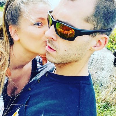 NikkiaPaul's profile picture. Maybe it's because you're ugly- Patrick Star