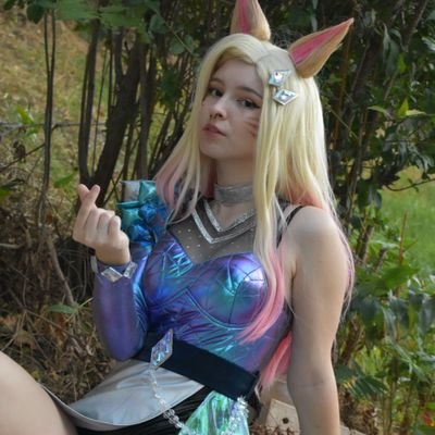 21 | streaming & cosplay | inconsistent aber wirklich ganz nett |
instagram: lilacos.kitsune | kitsune-art: @_fuluv_