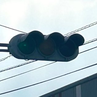 miyazakisingou's profile picture. 信号機と鉄道(JQのみ)が好きです！ ホロ箱推しです#みやしん案件
音響のチャンネル↓ https://t.co/OEsODfQzYF 
他人に迷惑をかけないことを最優先に活動しています