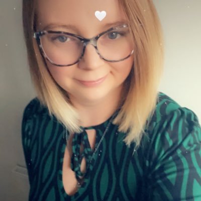 BlondeDevil5 Profile Picture