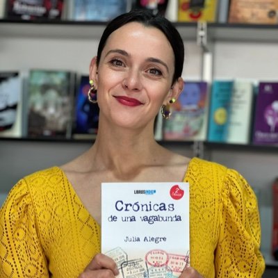 Fui periodista. 
He escrito un libro que mola cantidá: 'Crónicas de una vagabunda' (Ed. Libros Indie), 2ª edición.