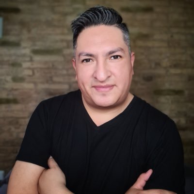 Miguel_Puma's profile picture. Apasionado del mundo del marketing digital 💼 | Innovador en estrategias de crecimiento y engagement 📈 | Transformando marcas con ideas creativas y disruptivas