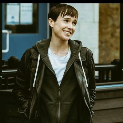 MajdPhoenix's profile picture. i know 
20