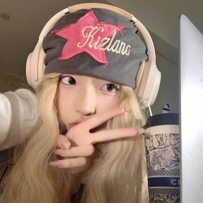 icefenfenn's profile picture. xp白色的一切，坐标南京，约线下有🚪199口令红包，身材在推页，满意的宝宝可以私信口令拍下我这款宝贝