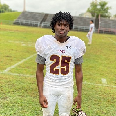 Adrian “Quincy”McKinley C/O 2024 5’5 145lbs GPA 3.3 I am an amazing athlete in Track, & Football I’m currently the starting running back at Tyner Academy High🏈