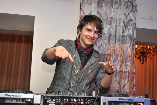 DmitryAtam's profile picture. 