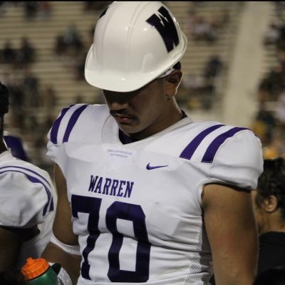 #70/LT/240/6’3/‘24 Warren high school/79” WS/3.3 GPA/email: rochajoaquin98@gmail.com/