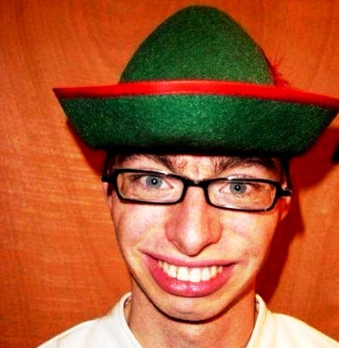 Weontonto22's profile picture. Tonto, weon, enfermo, inutil pero feliz