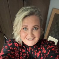em (@cheekichatterb1) 's Twitter Profile Photo
