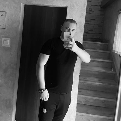 Kubiak553's profile picture. Dziś jebie biedę jutro bieda jebię mnie ;D