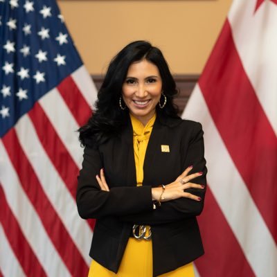 Originally from Colombia - Bilingual - Latina - PR Girl - Communications Director for @MayorBowser All tweets are my personal opinion.