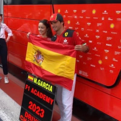 ♡︎ account dedicated to @rociodta and @formula1 ‼️||V I E W E R and S U B of ☆Rocio☆ and ☆Lando☆