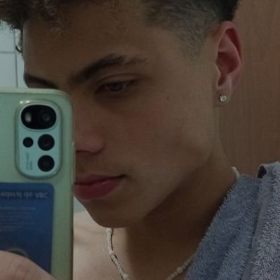 vivo pra ser feliz, não vivo pra ser normal