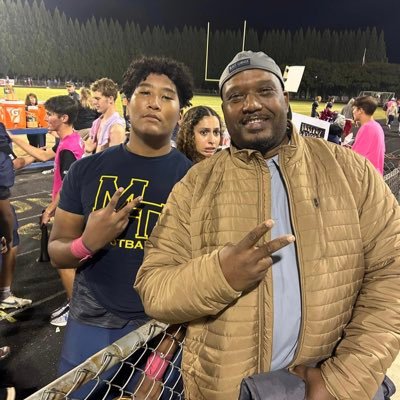 2026 | 6,1 270lbs | DL,OL,LS | 3.9 GPA| Email:leophillips0126@gmail.com | (336)813-7893 | Mount Tabor High School | Bench | B:225 S:415 Dl:315