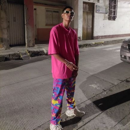 sebasti25877515's profile picture. hasta la lluvia que cae del cielo... queda en mis pies 🧠🫀