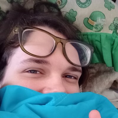 Just a girl that loves her fat body 💛
She/her | Transfem 🏳️⚧️ | 31
Hit me up for questions on customs!!
18+ ONLY 🔞 Minors DNI