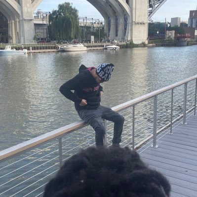 poordelo's profile picture. 