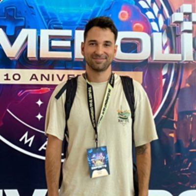 Primer cartucho: Pokémon Rojo '96 - Jugador de VGC desde 2023 - Capitán @badasgoldvgc