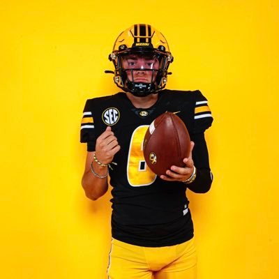 2024 Johnston HS | 5’11 165lbs | Kohl’s 5⭐️ Punter | @mizzoufootball commit 🐯